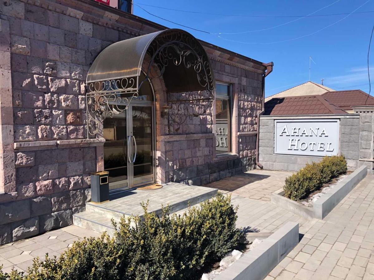 Ahana Hotel Martuni Exteriér fotografie