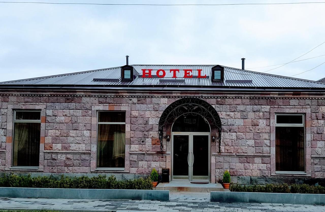 Ahana Hotel Martuni Exteriér fotografie